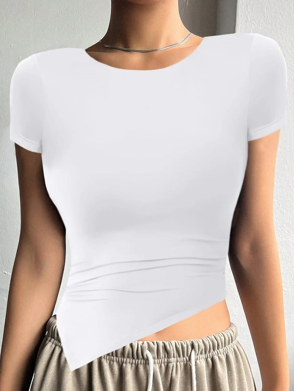 WAYMAKER Women Short Sleeve Ruched Gym Shirts Crew Neck Athletic Trendy Going Out Crop Tops 2 Pack